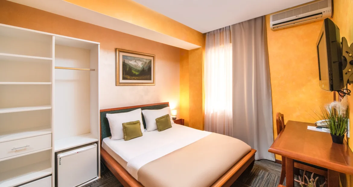 Double Room with Double Bed Hotel Kerber Podgorica Double Room with Double Bed Hotel Kerber Podgorica