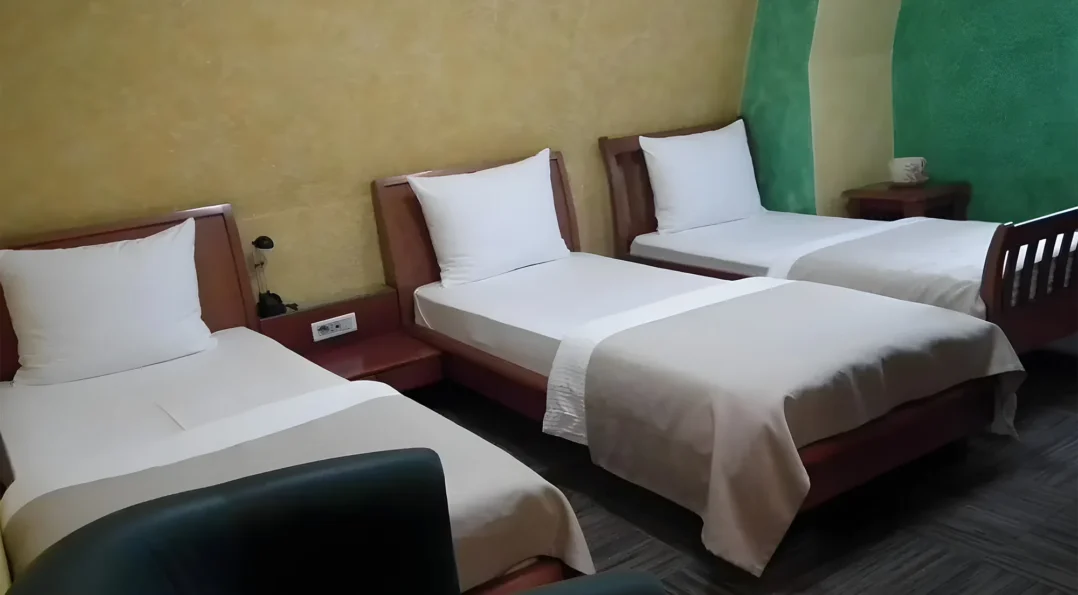 Klasicna Trokrevetna Soba Hotel Kerber Podgorica